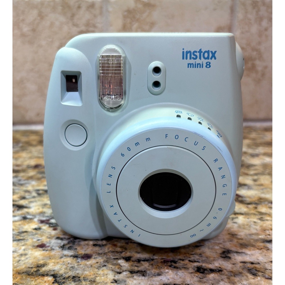 Fujifilm Instax Mini 8 Instant Film Camera - Blue Green *Read*